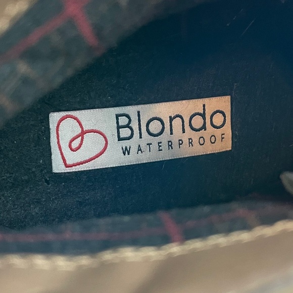 Blondo Waterproof Distressed Dual Side Zipper Genuine Leather Heeled Booties Tan - Picture 13 of 16